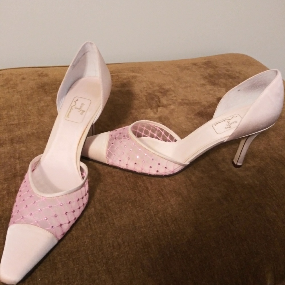 Size 11 pink evening shoes
